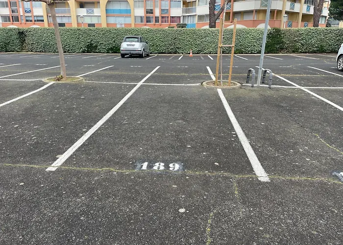 T2 - Les Pieds Dans Le Sables En Toutes Saisons 5 Couchages - Climatisation - Parking Privee - Piscine - Situation Optimum Et Rare - Amoureva - Plage Richelieu- Cap D\'Agde