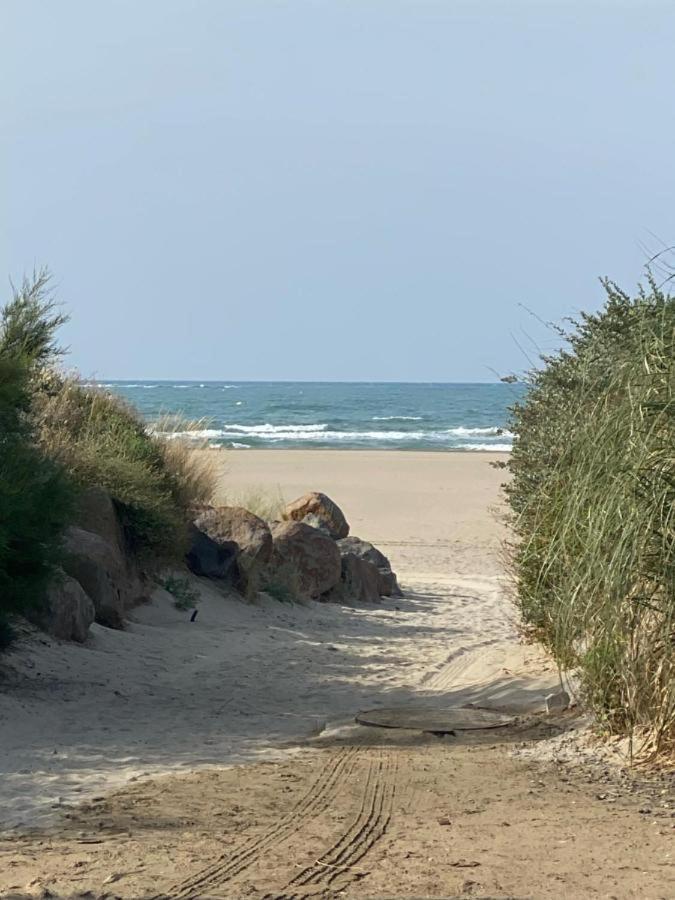 T2 - Les Pieds Dans Le Sables En Toutes Saisons 5 Couchages - Climatisation - Parking Privee - Piscine - Situation Optimum Et Rare - Amoureva - Richelieu- Cap D'agde *