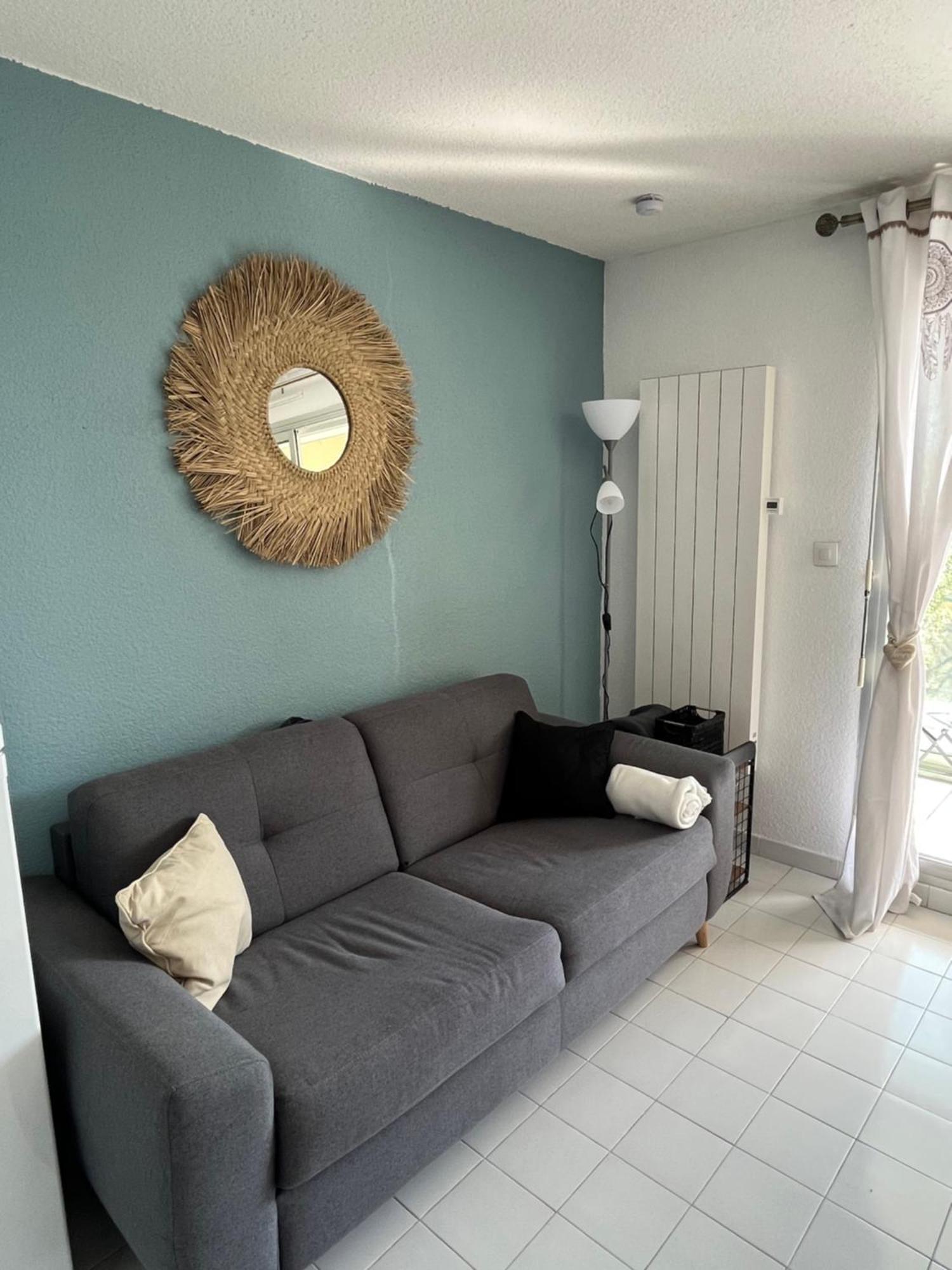 Apartment T2 - Les Pieds Dans Le Sables En Toutes Saisons 5 Couchages - Climatisation - Parking Privee - Piscine - Situation Optimum Et Rare - Amoureva - Richelieu- Cap D'agde *