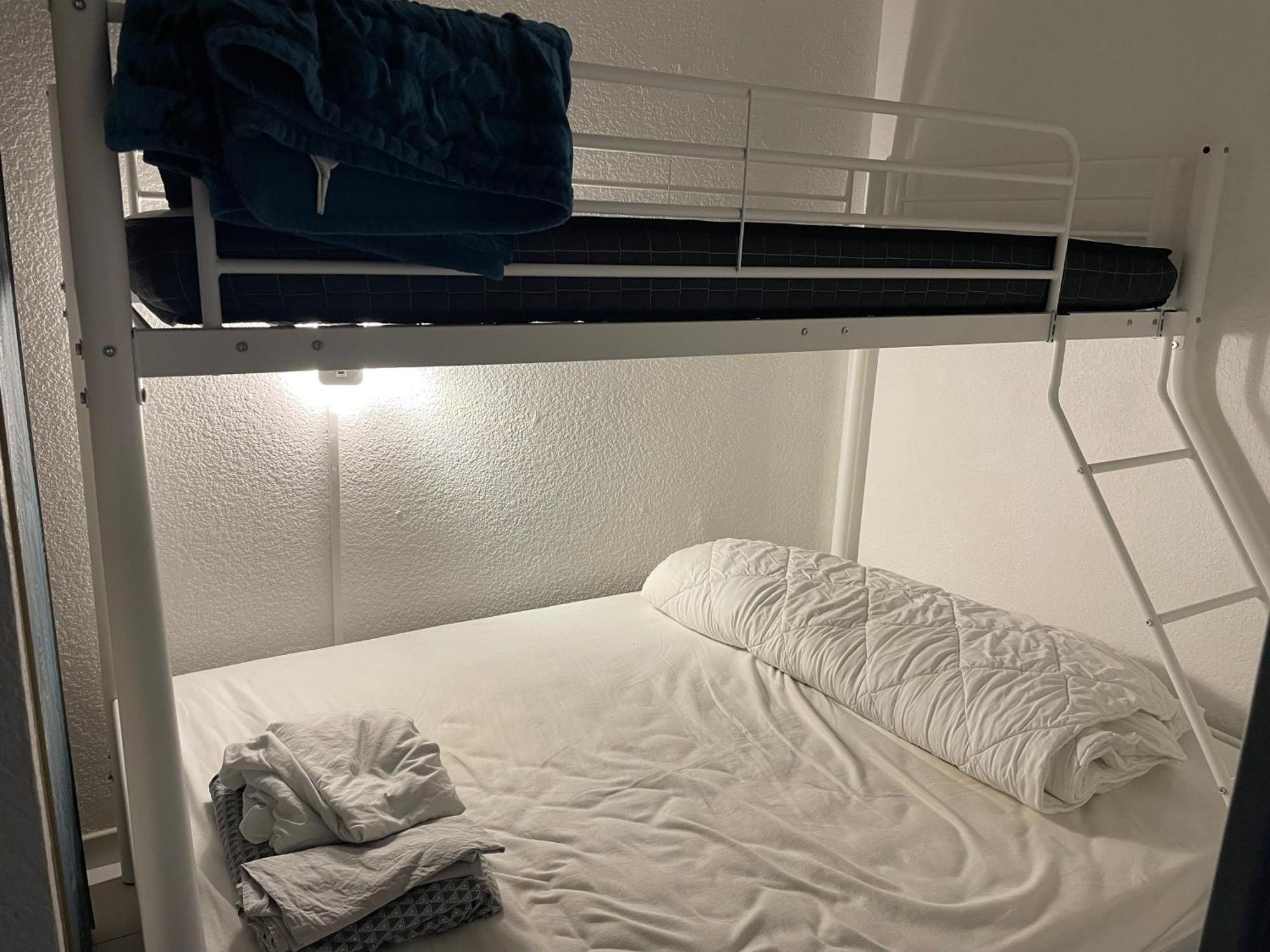 T2 - Les Pieds Dans Le Sables En Toutes Saisons 5 Couchages - Climatisation - Parking Privee - Piscine - Situation Optimum Et Rare - Amoureva - Richelieu- Cap D'agde Apartment Agde