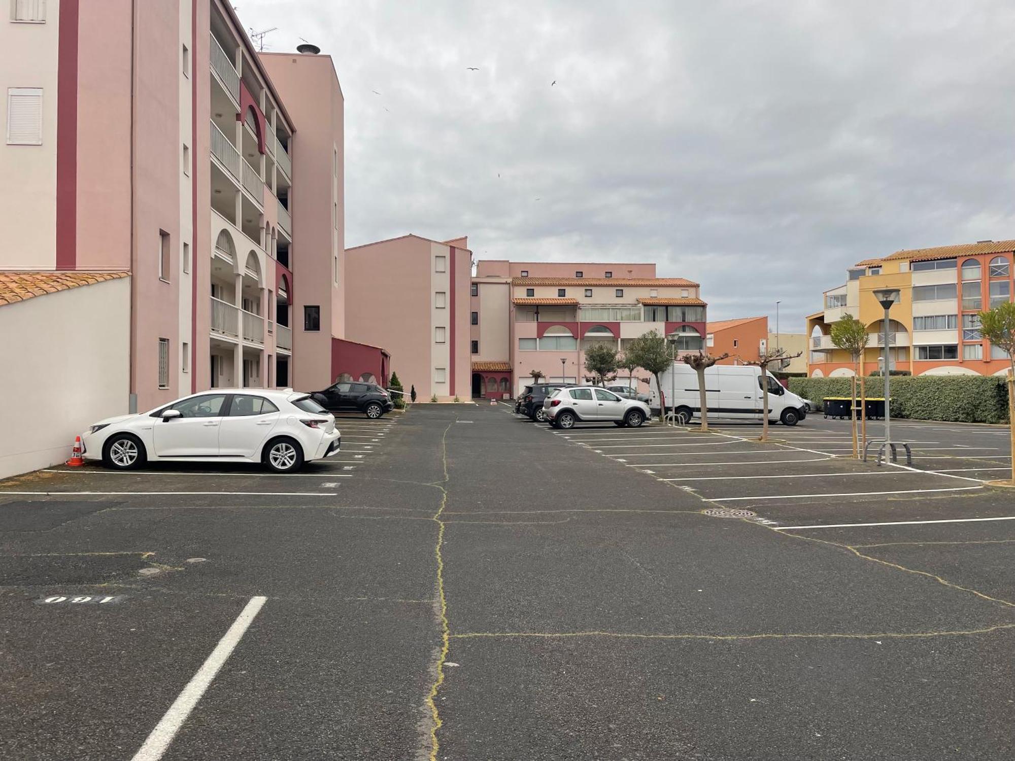 T2 - Les Pieds Dans Le Sables En Toutes Saisons 5 Couchages - Climatisation - Parking Privee - Piscine - Situation Optimum Et Rare - Amoureva - Richelieu- Cap D'agde Agde