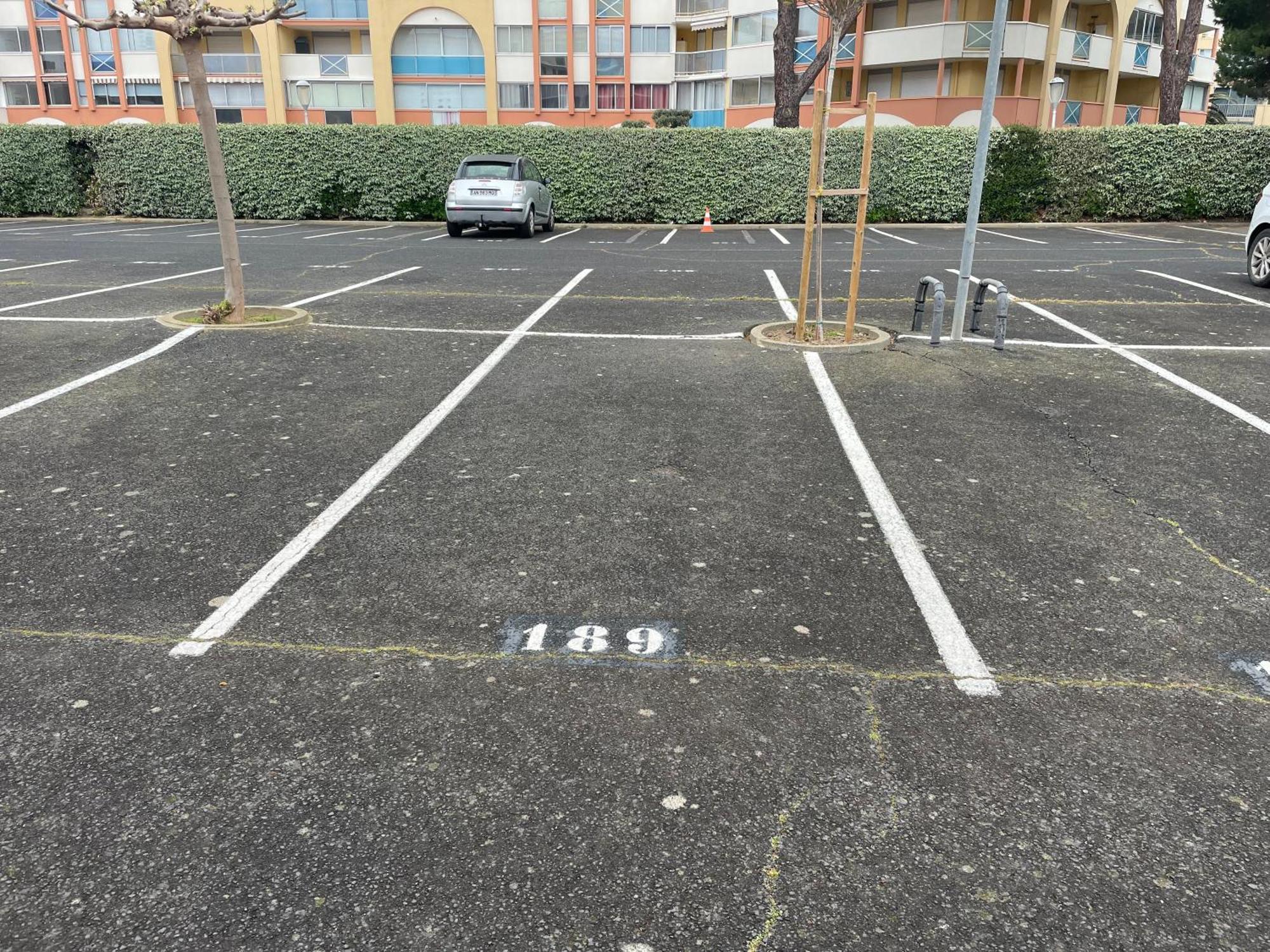 Apartment T2 - Les Pieds Dans Le Sables En Toutes Saisons 5 Couchages - Climatisation - Parking Privee - Piscine - Situation Optimum Et Rare - Amoureva - Richelieu- Cap D'agde Agde